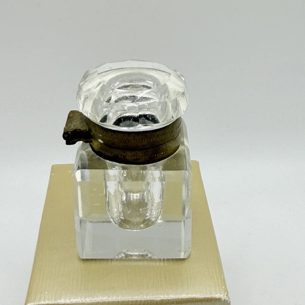 Antique Victorian Crystal Inkwell Cut Faceted Glass Brass Lid Hinge 2